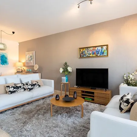 Hoyo 19 Apartment., Padierna アパート *