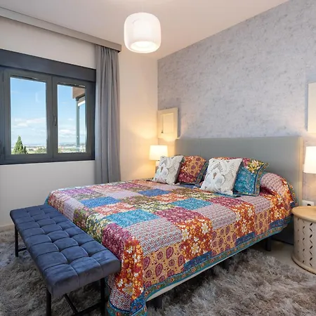 Hoyo 19 Apartment., Padierna * Estepona